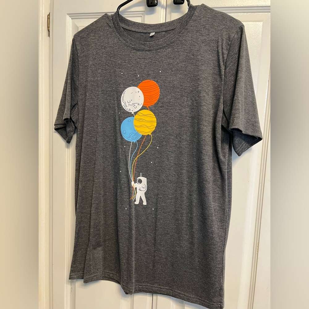 Womens astronaut t-shirts, size small